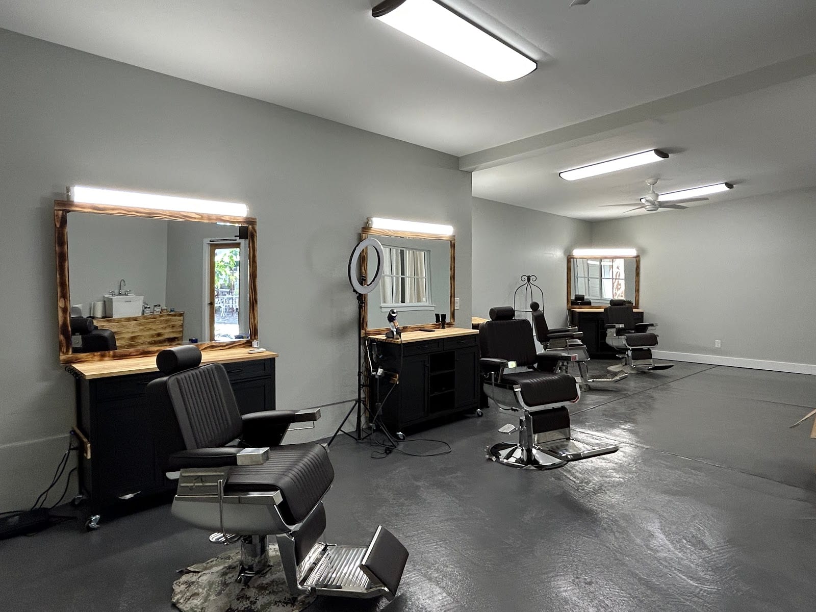 Fine Lines Barbershop, photo 2