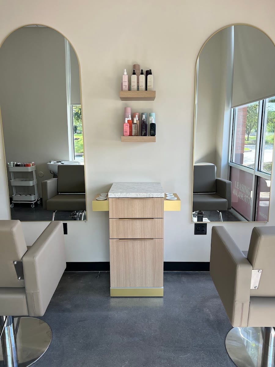 Studio 220 Salon