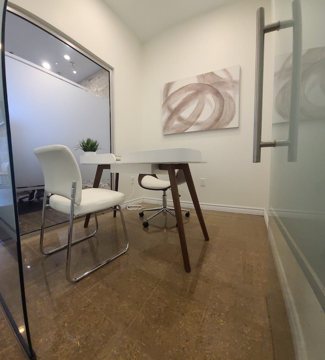 Dr. Hajir Farahmand - Oak Ridges North Dental Clinic, photo 3