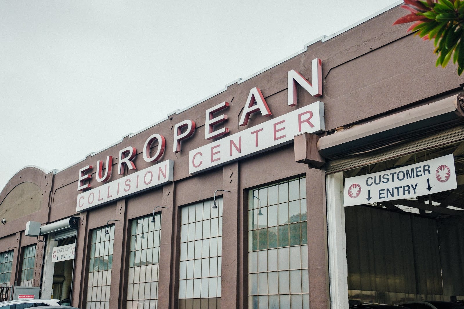 European Collision Center, photo 4