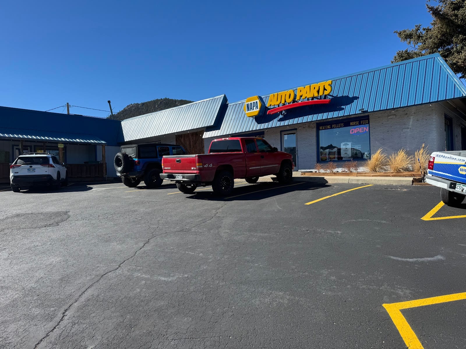 Napa Auto Parts Feed & Ranch Supply, photo 2