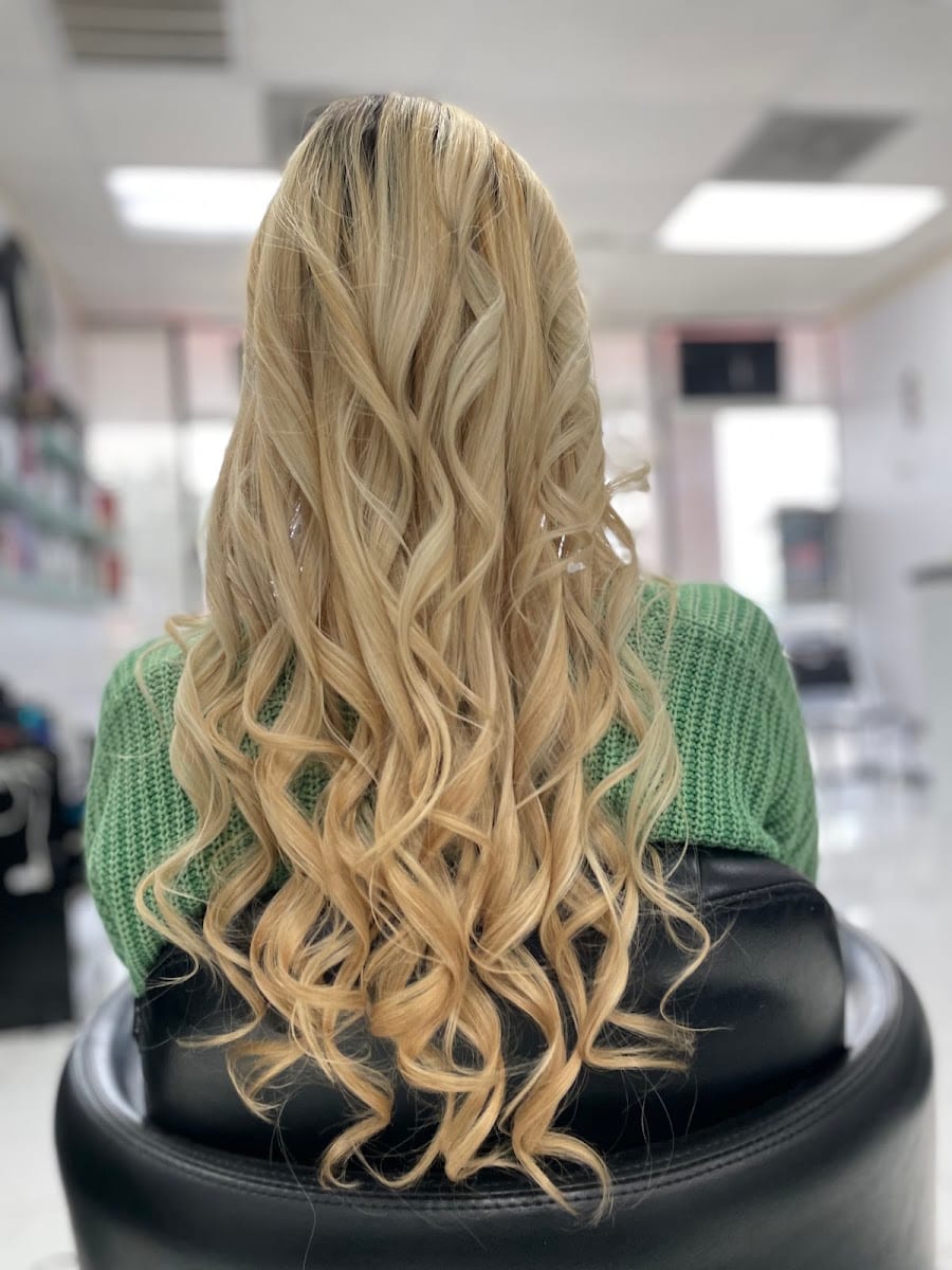 Van's Hair Salon