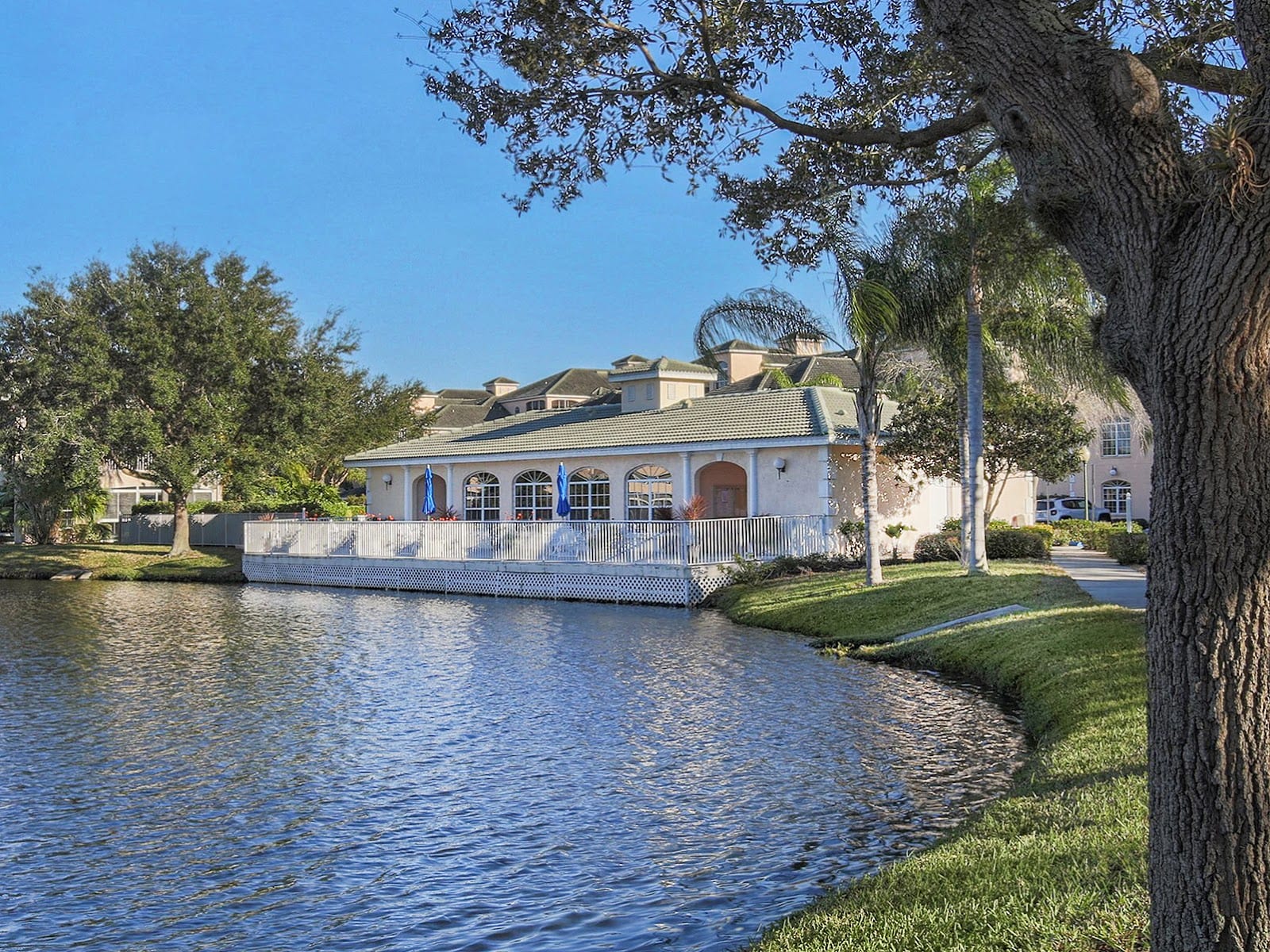Beach Bay Real Estate, Robin Vaccai, LIC. Real Estate Broker