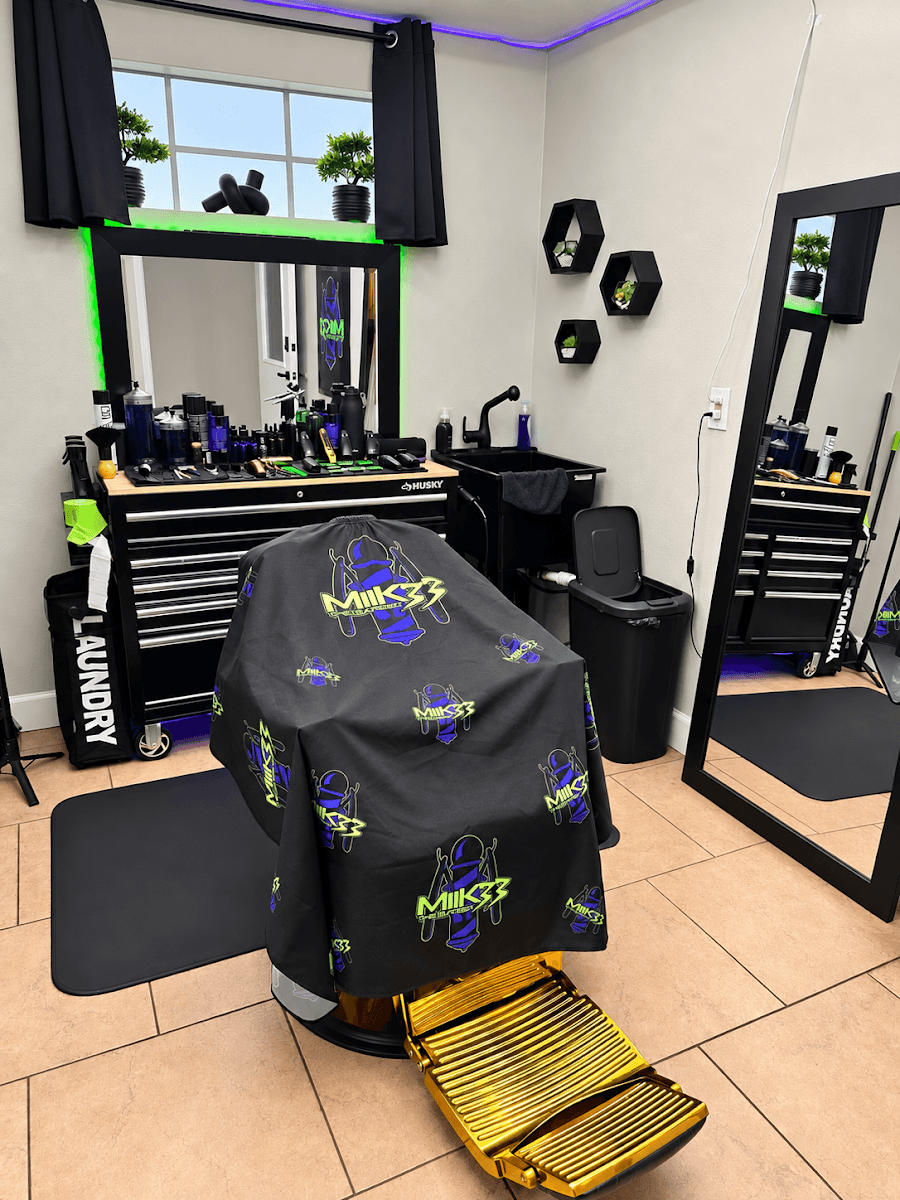 @Miik33_'s Barber Suite