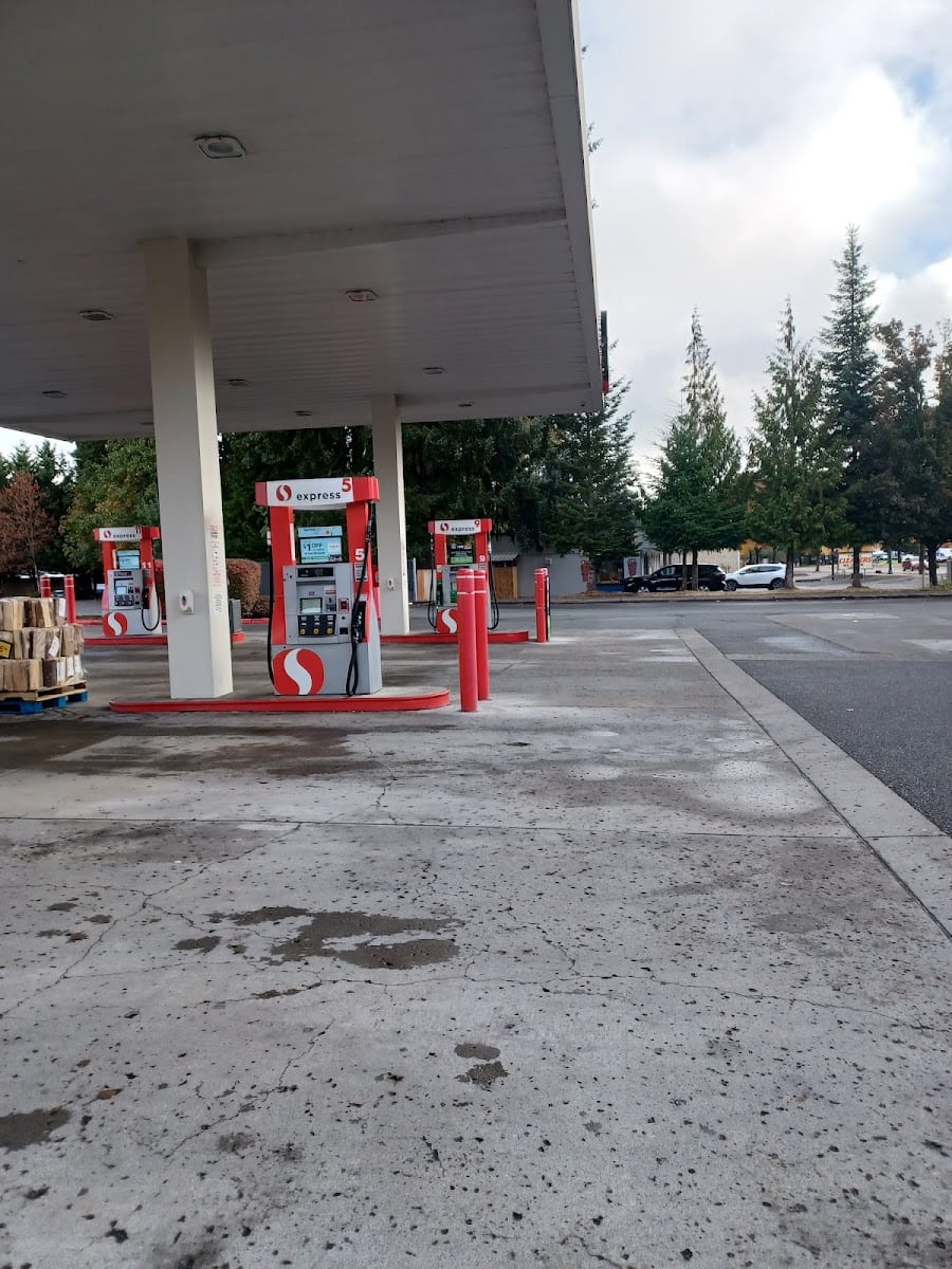 Safeway Fuel Station