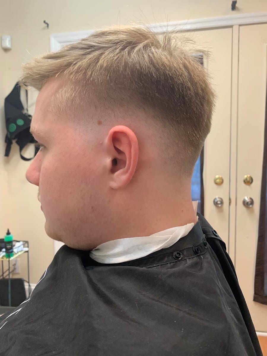 97 BLNDS Barbershop, photo 3