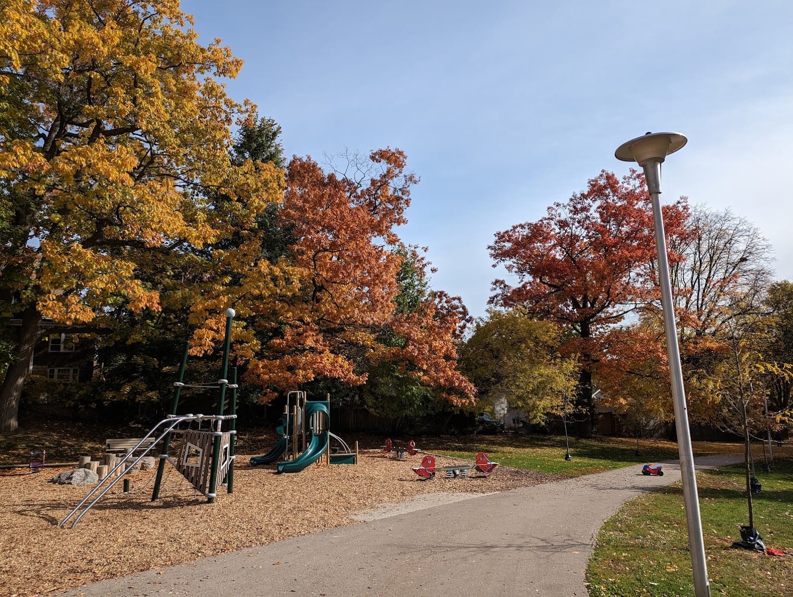 Cassels Avenue Playground, photo 2