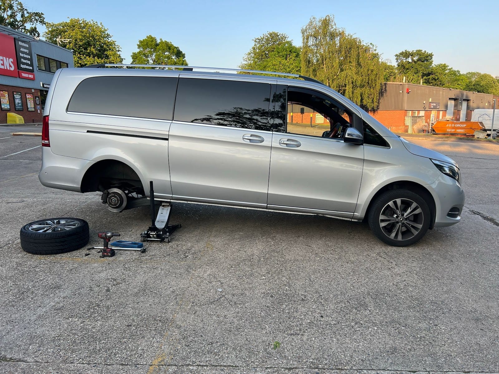 Jax Mobile Tyres, photo 3