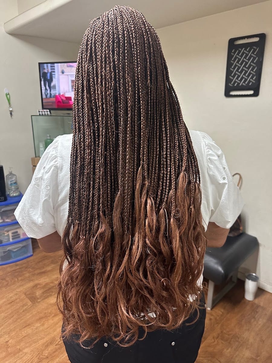 Fati's Hair Braiding, photo 2