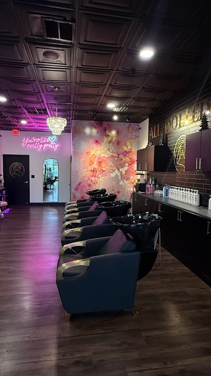 All Dolled Up Salon, photo 4