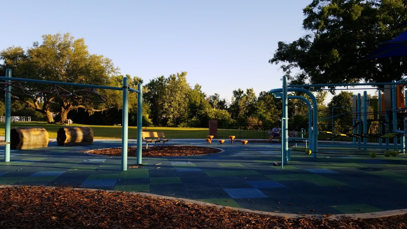 Compton Park, photo 3