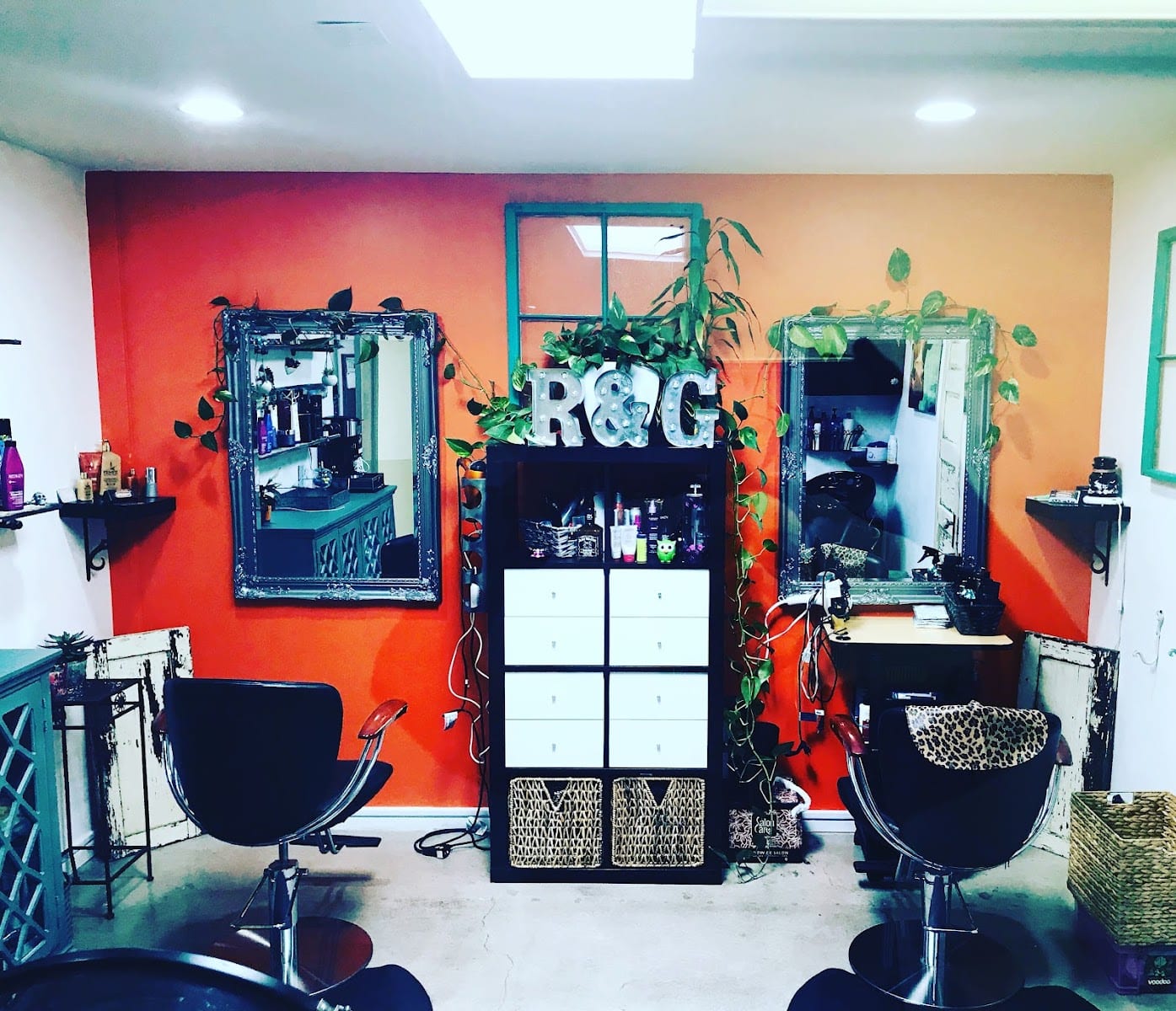 R & G Salon Old Town Scottsdale