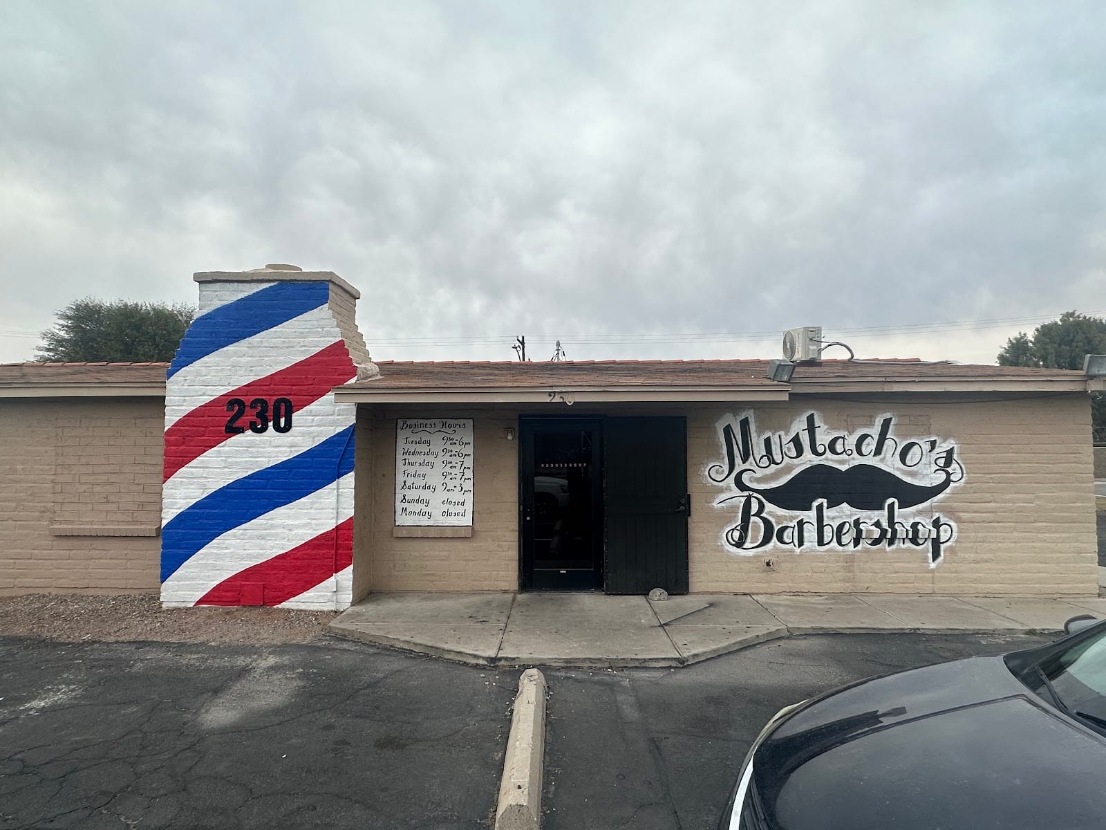 Mustacho's Barbershop