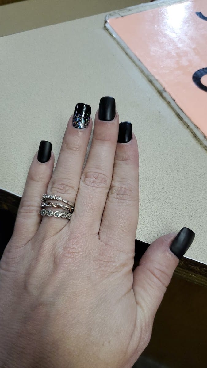 Tip & Toe Nails Salon