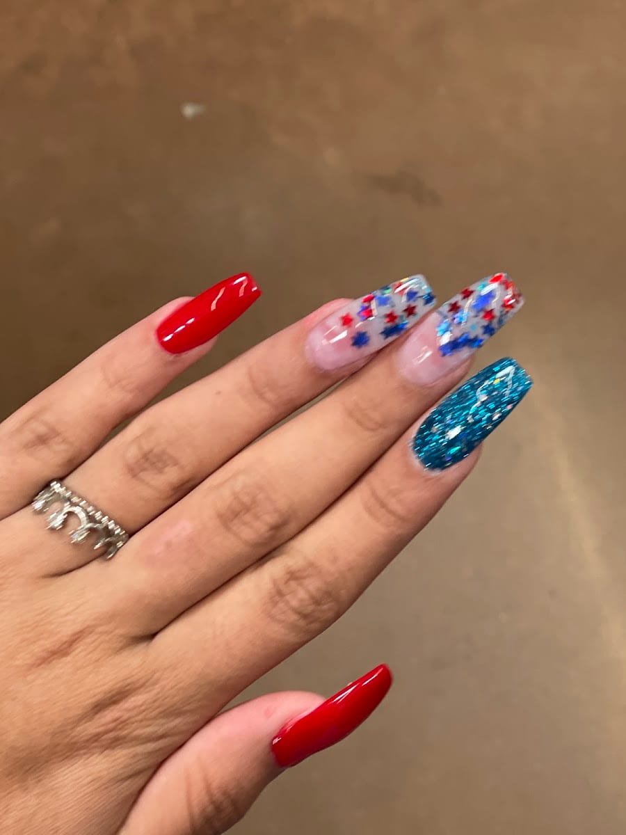 DaVi Nails Salon and Spa