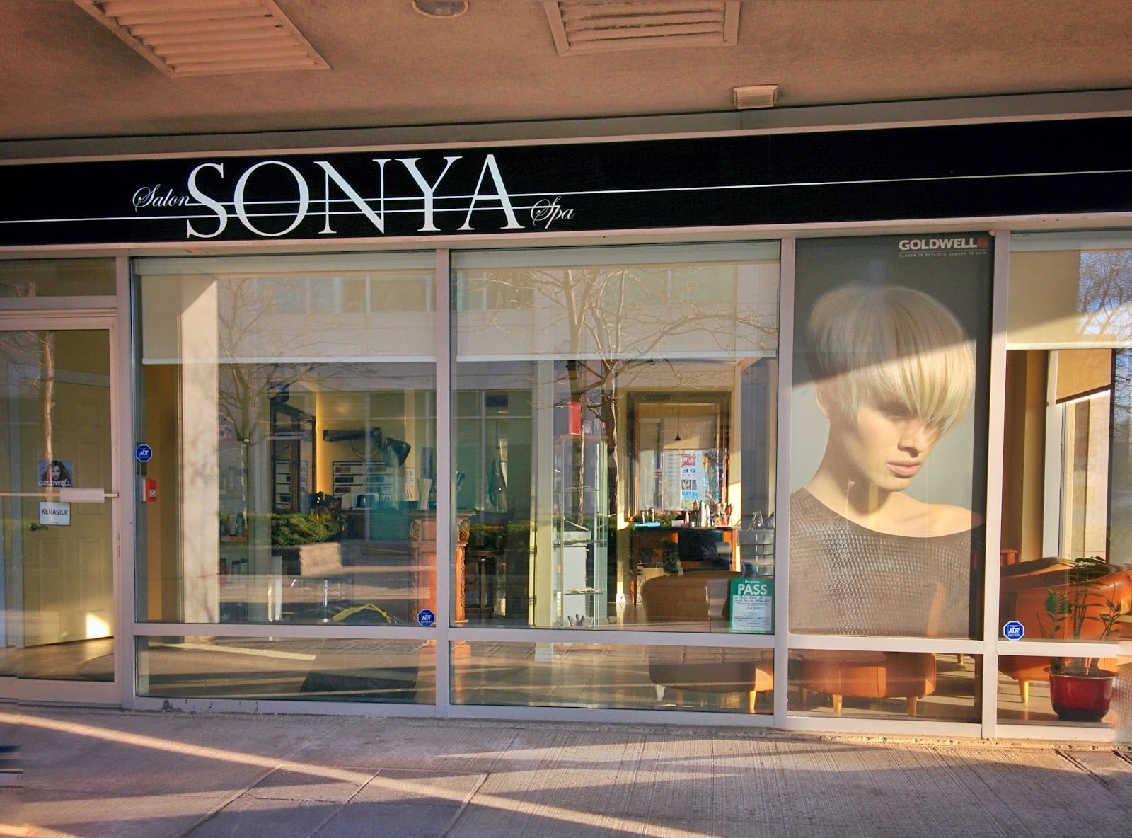 Salon Sonya Spa