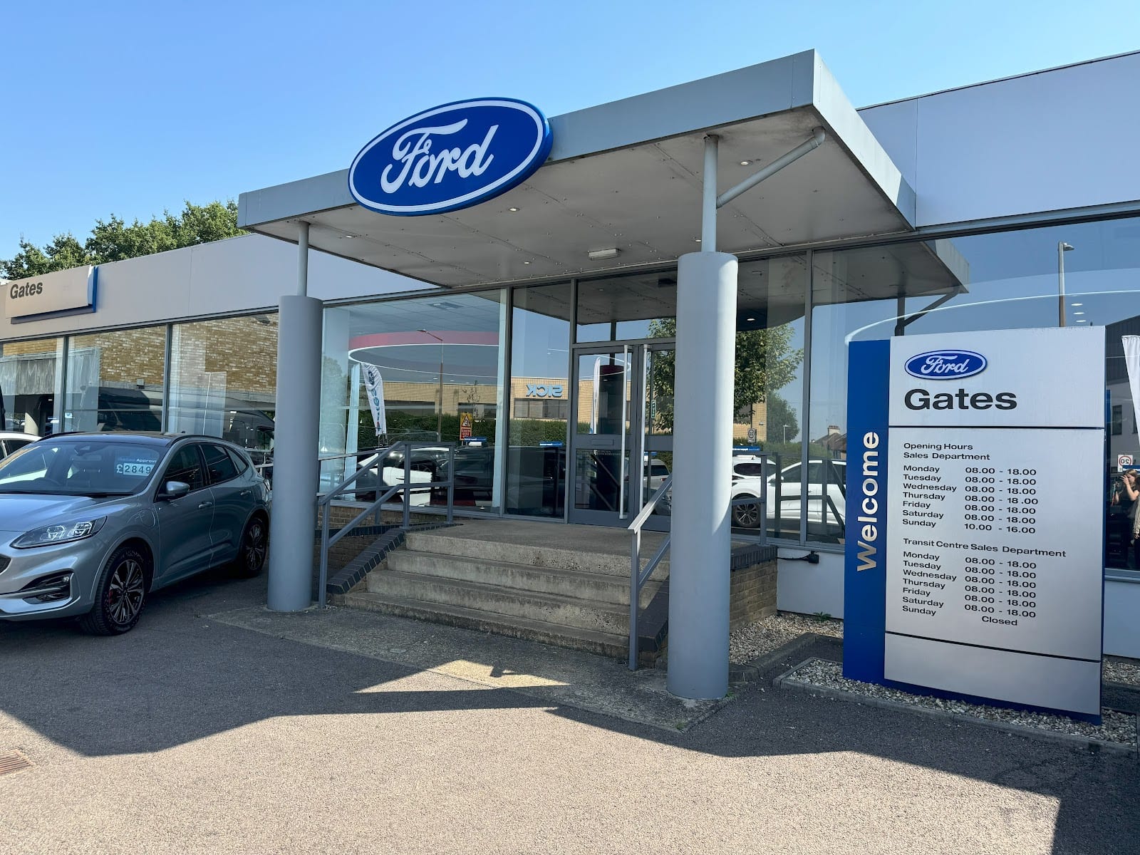 Gates Ford Transit Centre St Albans