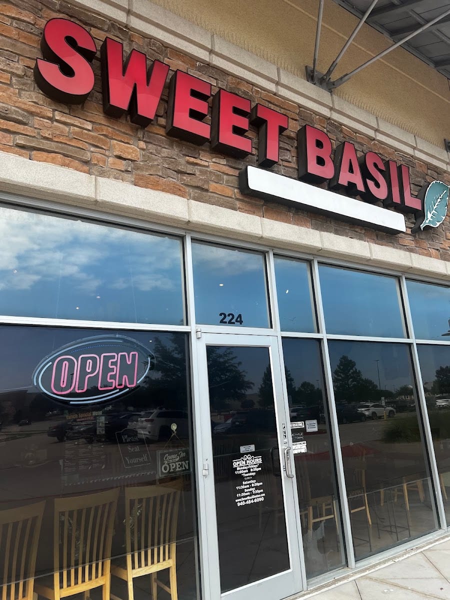 Sweet Basil Thai Bistro, photo 2
