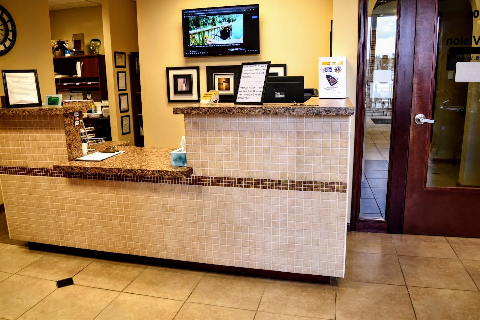 VanVision Eyecare Center