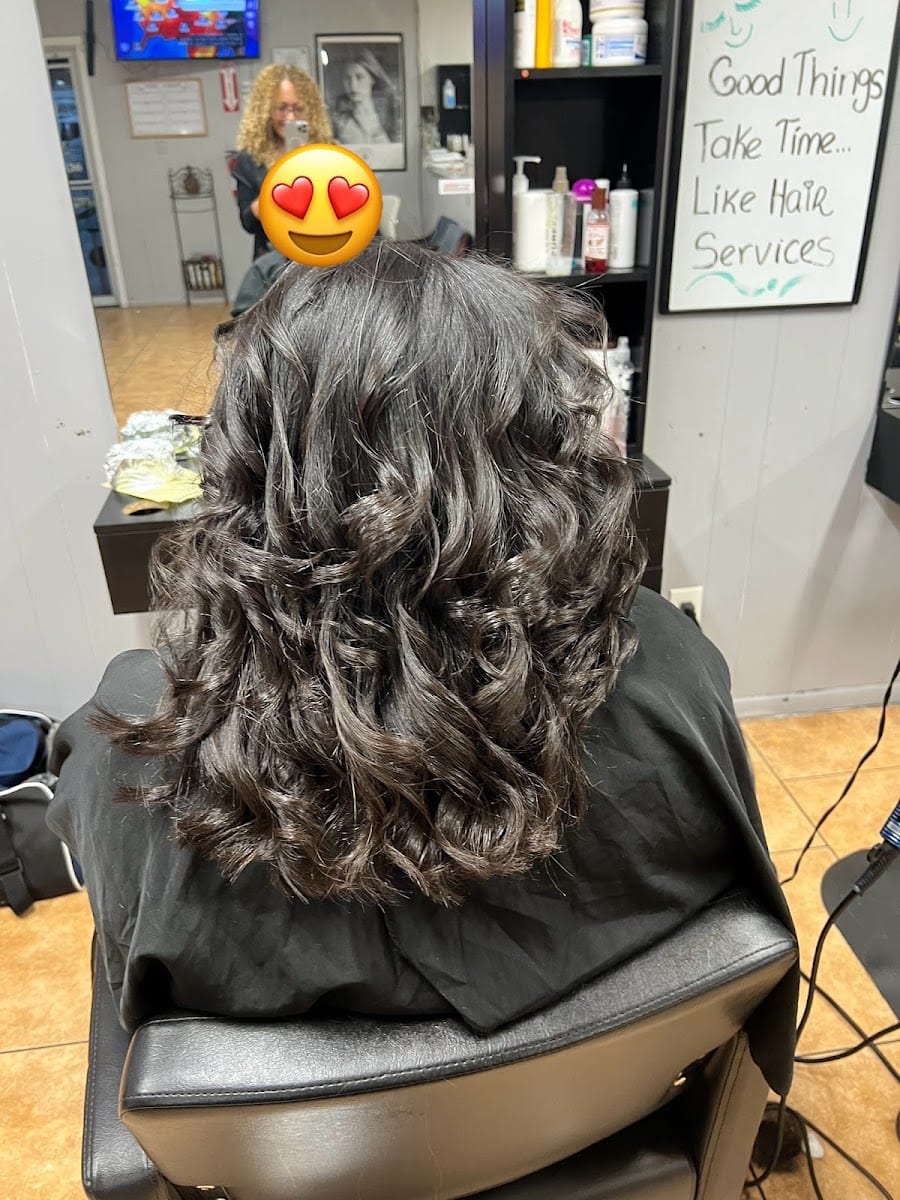 Alicia's Dominican Divas Salon, photo 3