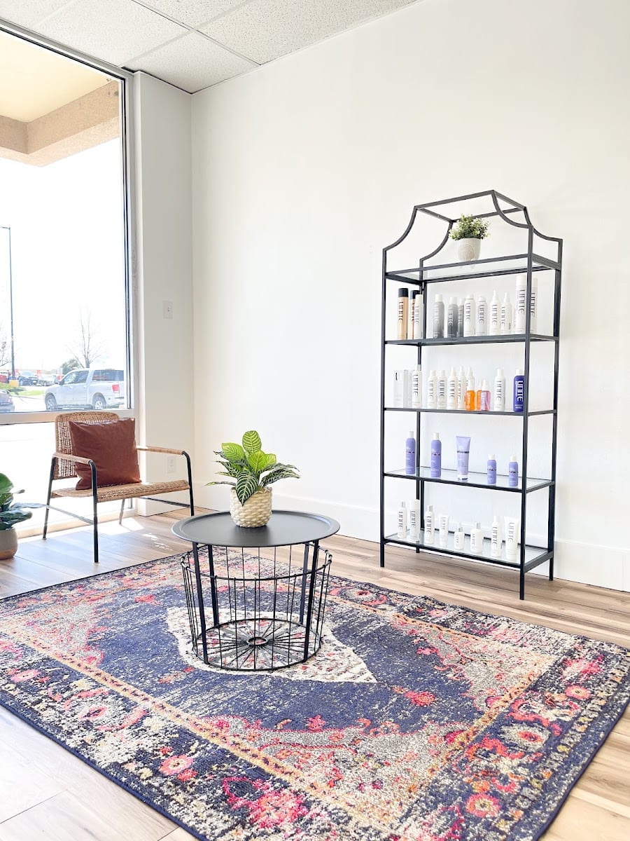 Luna and Sol Salon, photo 4
