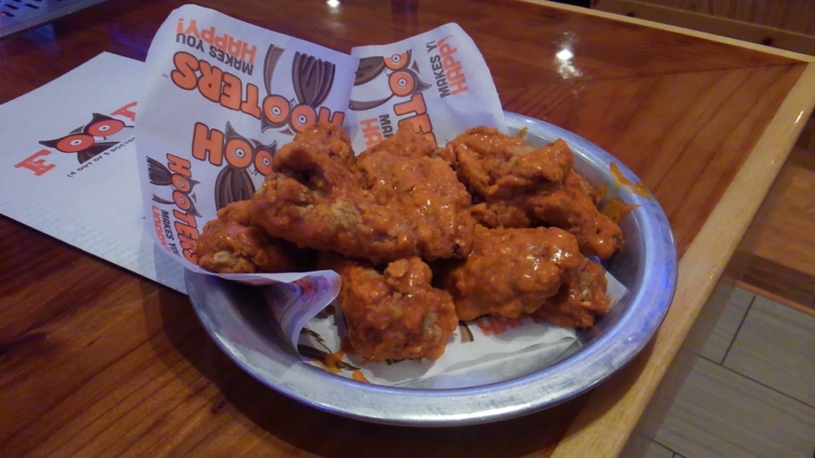 Hooters, photo 3