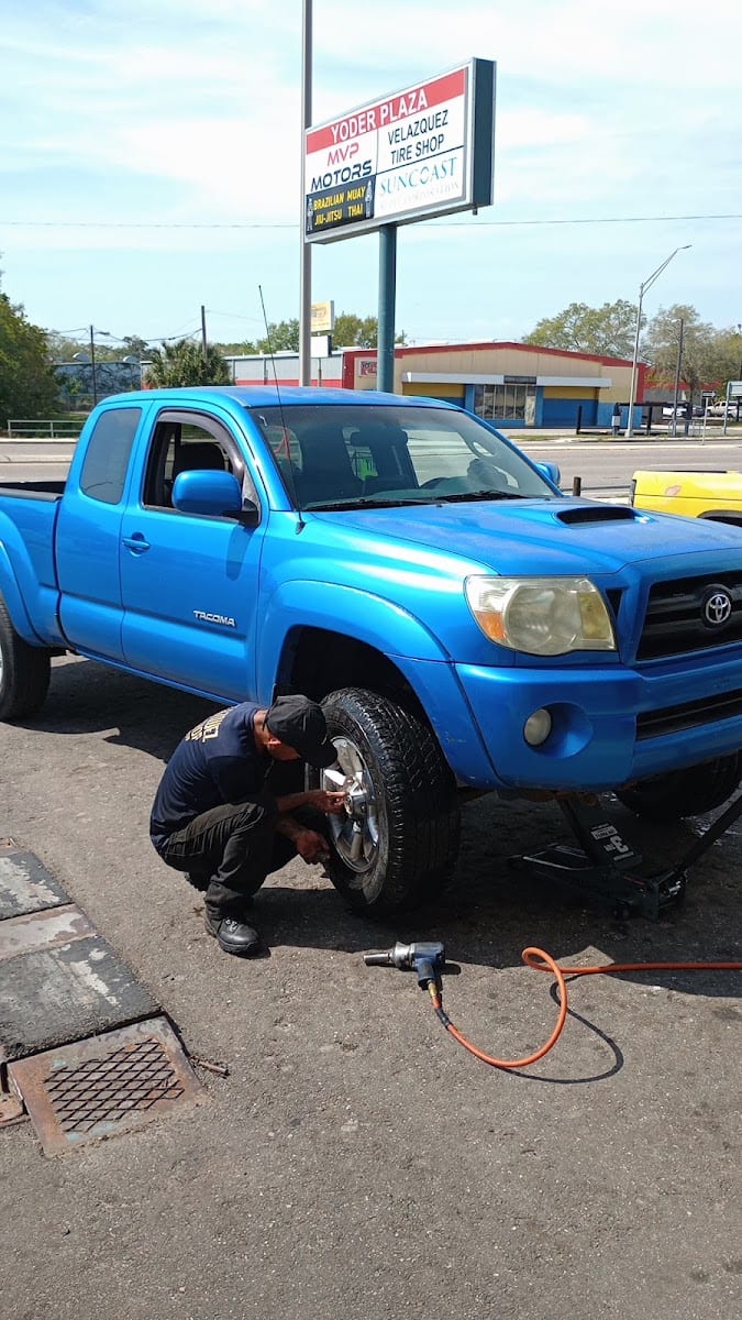Velazquez Tire Shop, photo 2