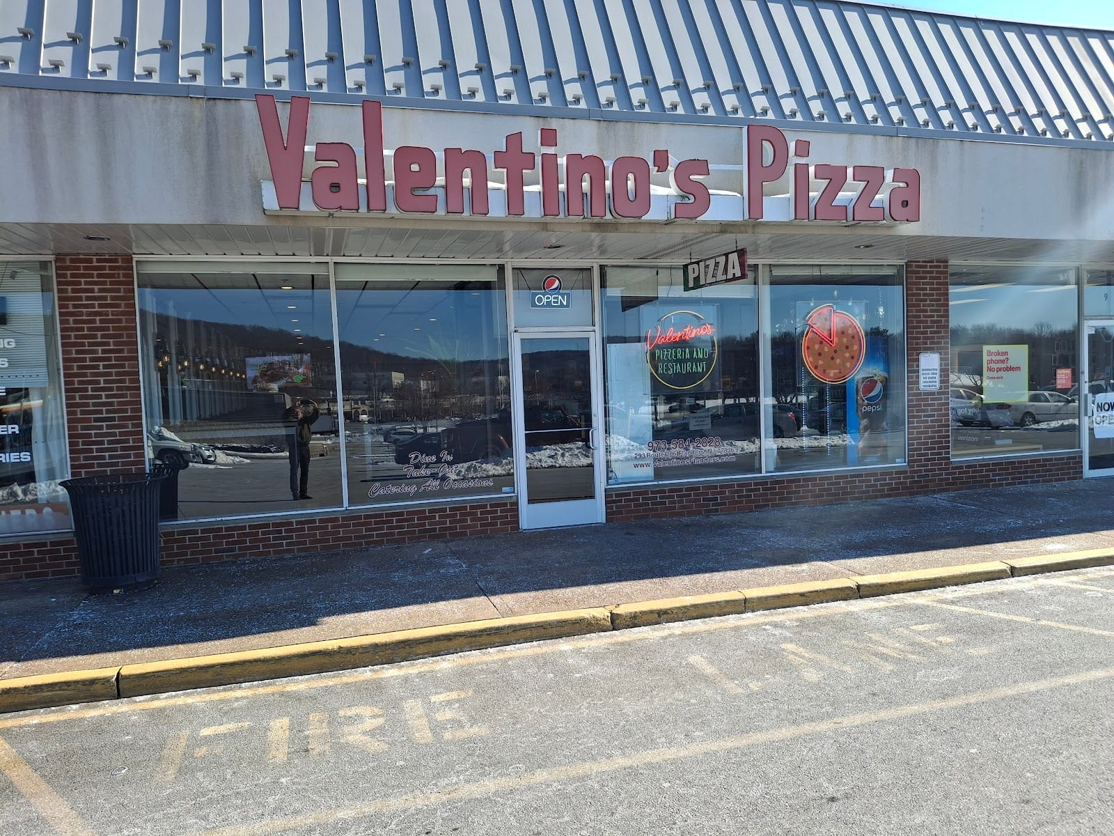 Valentino's Pizzeria & Restaurant (Flanders), photo 2