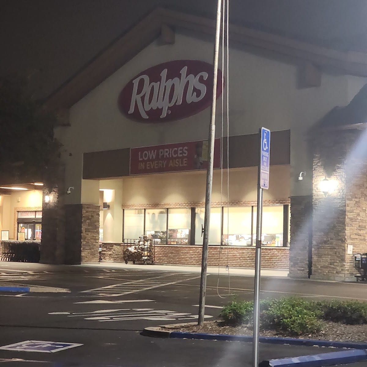 Ralphs, photo 2
