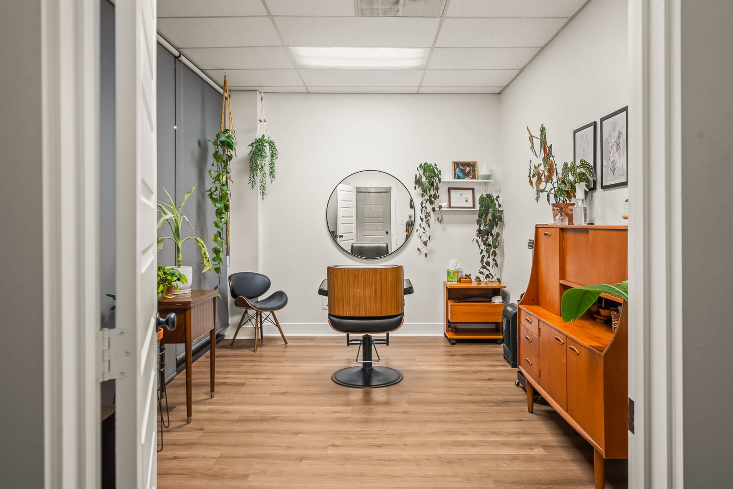 The Grove Salon Suites