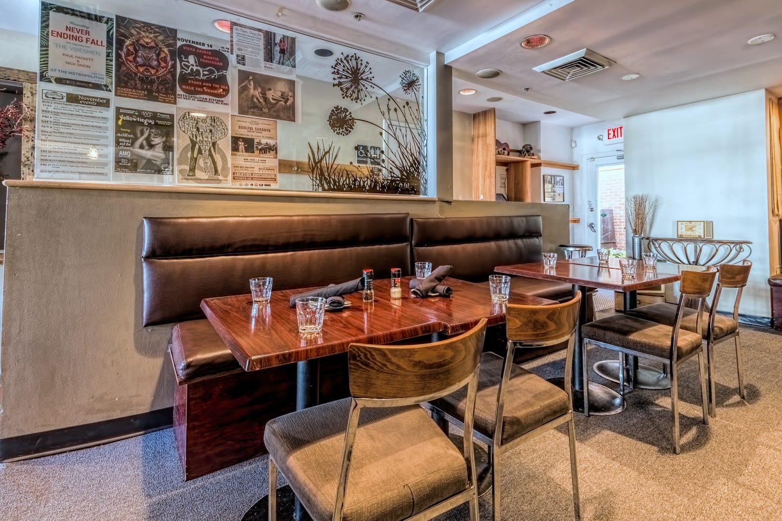 Metropolitan Kitchen & Lounge