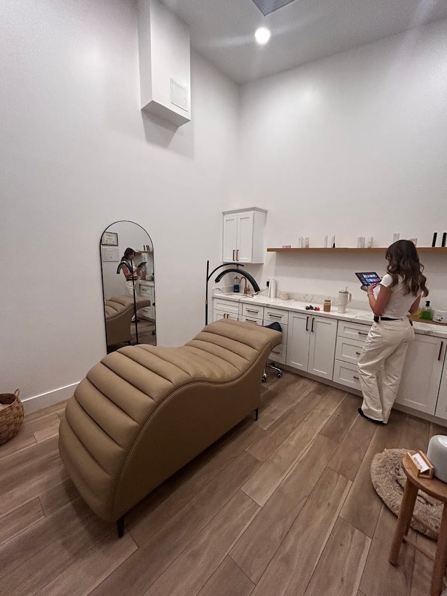 The Brow Fix - a Brow and Lash Studio, photo 3