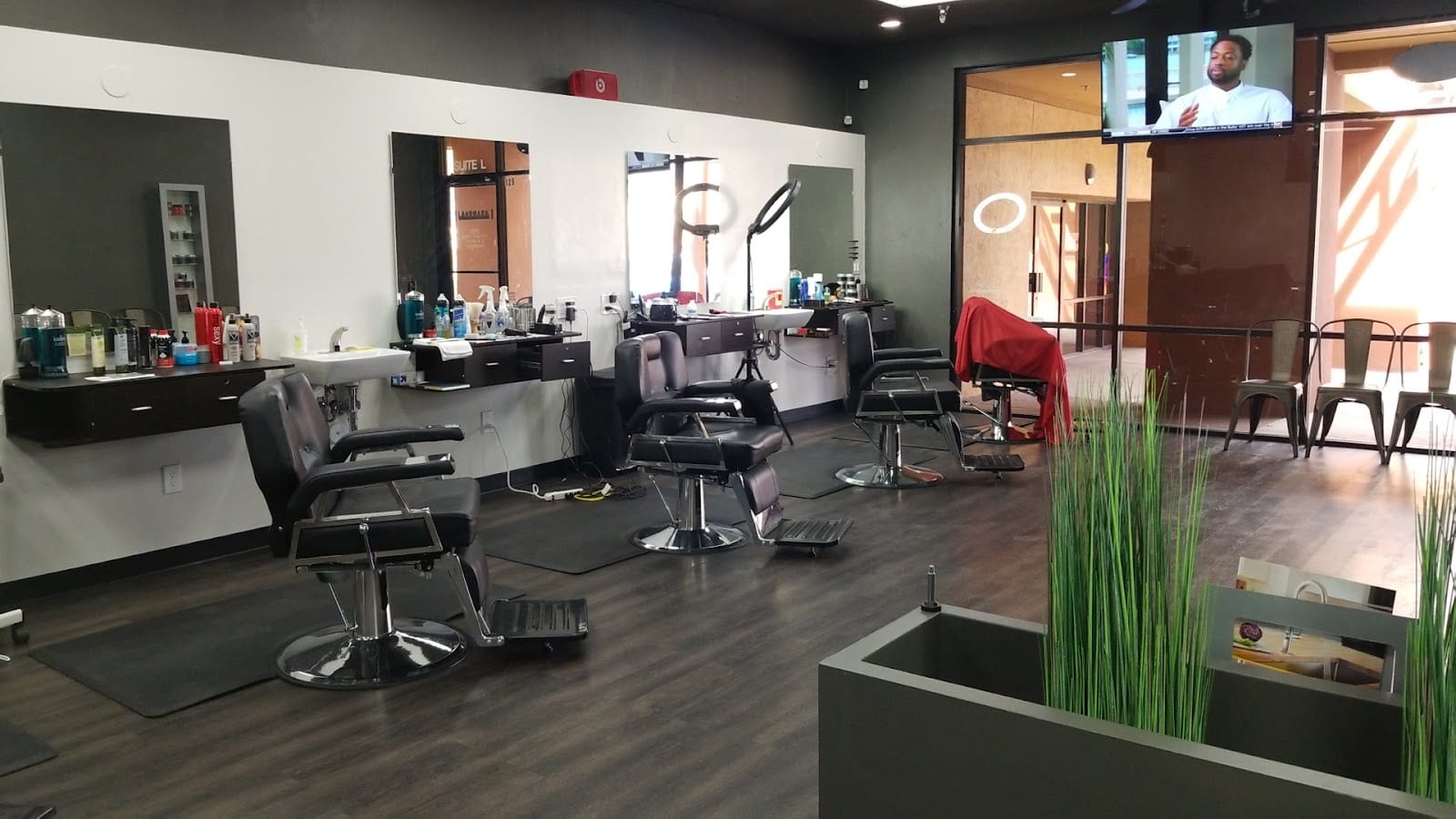 Landmark Barber Studio, photo 2