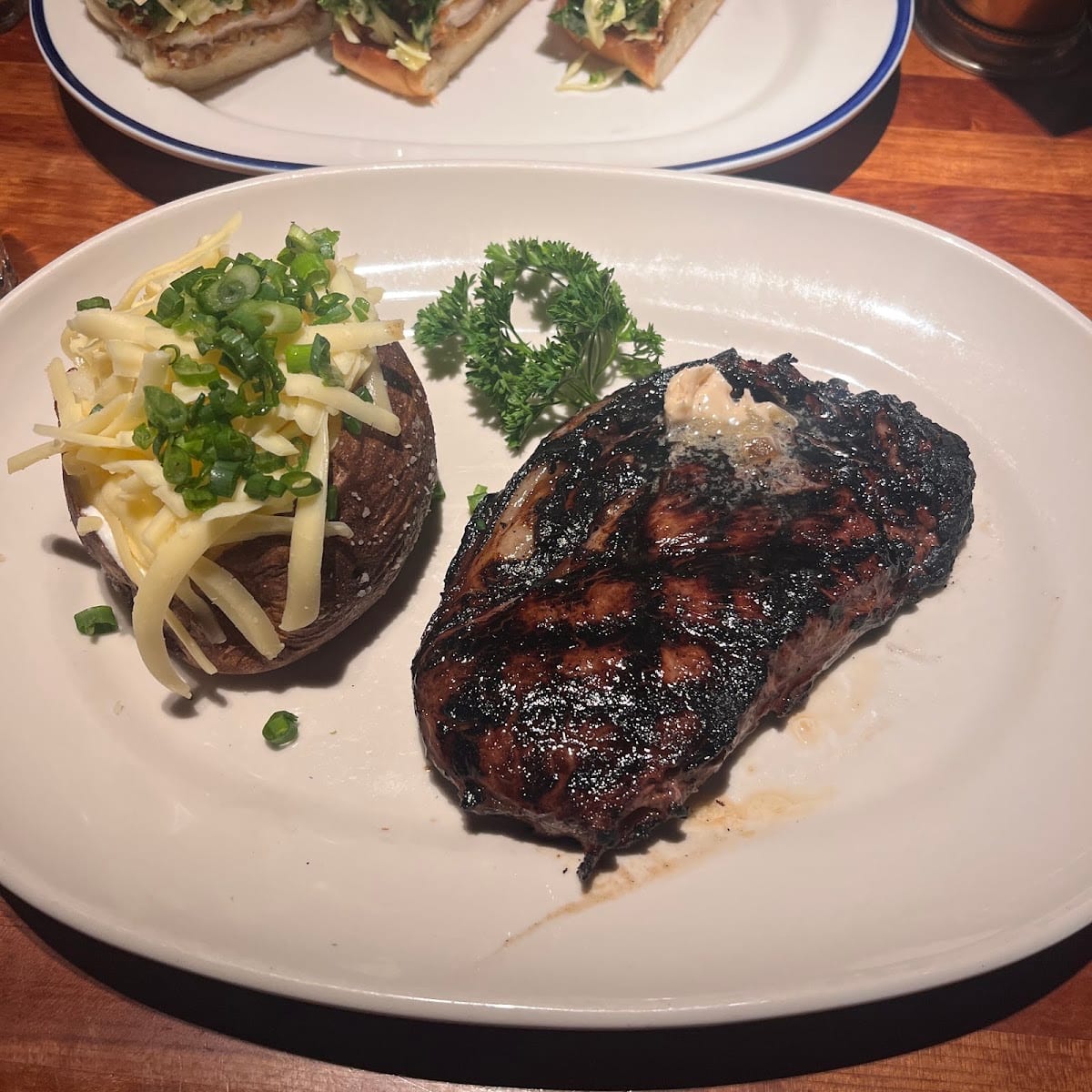 Houston's, photo 4
