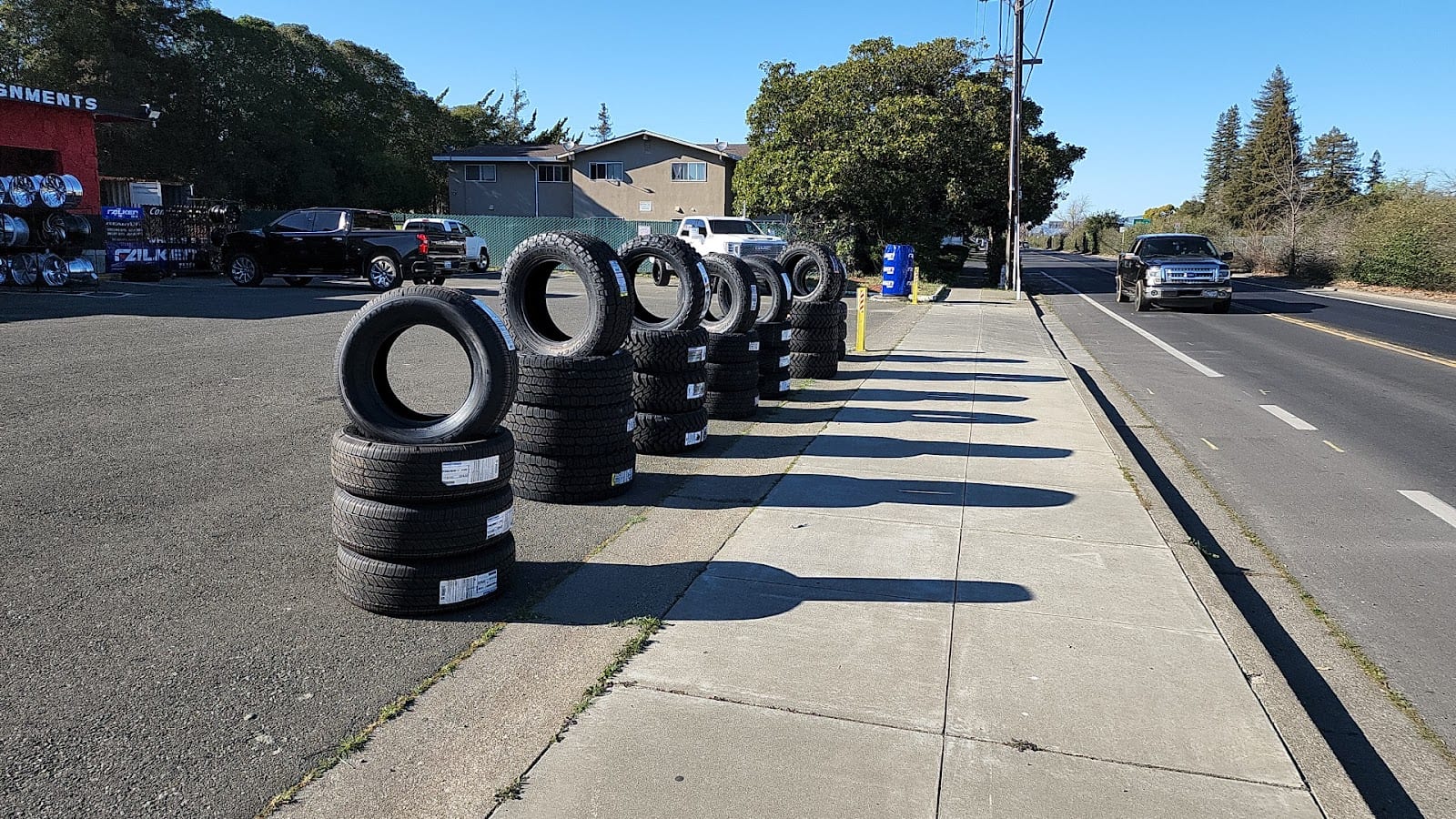 Hilarios Wheels & Tires, photo 2