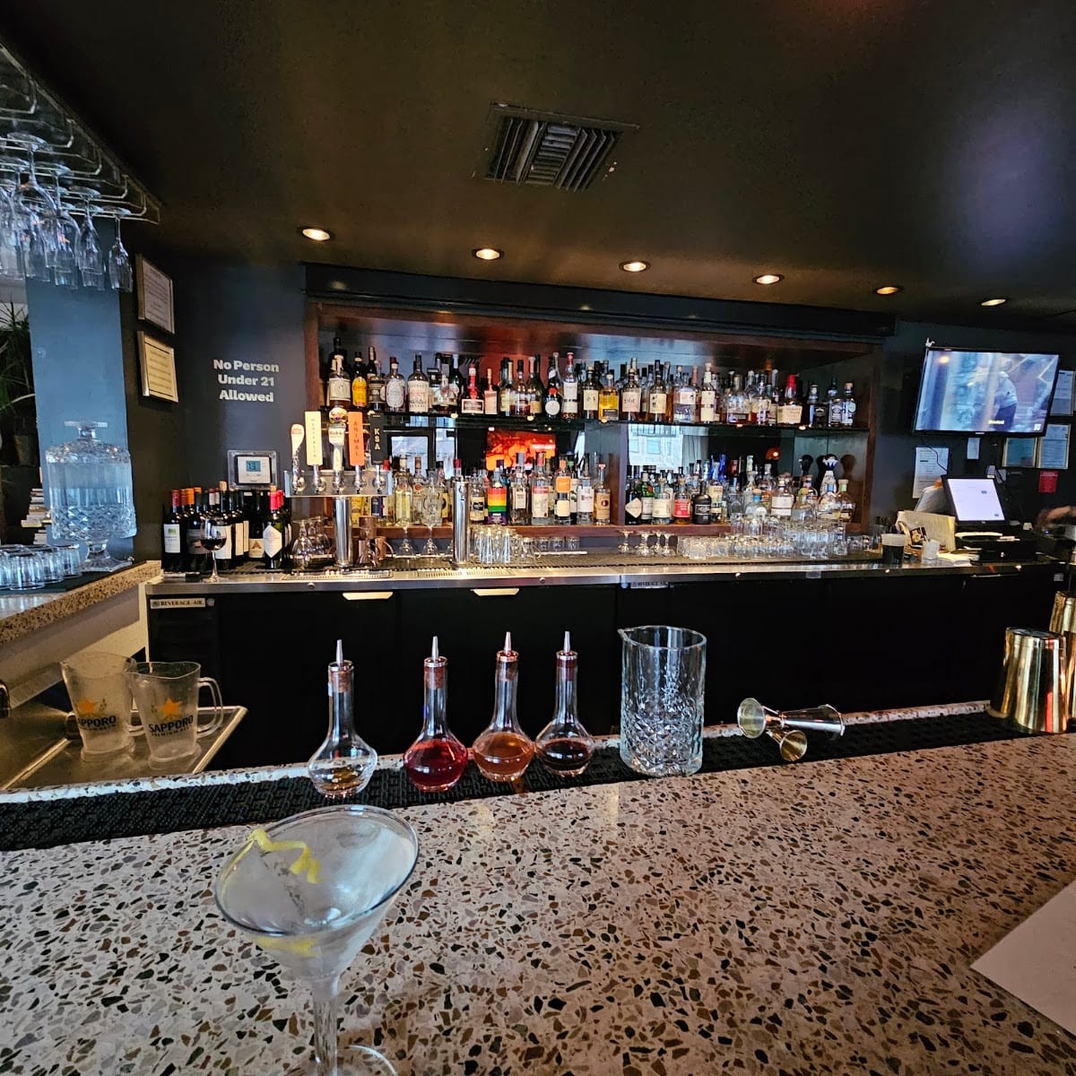 Laureate Bar & Lounge, photo 3