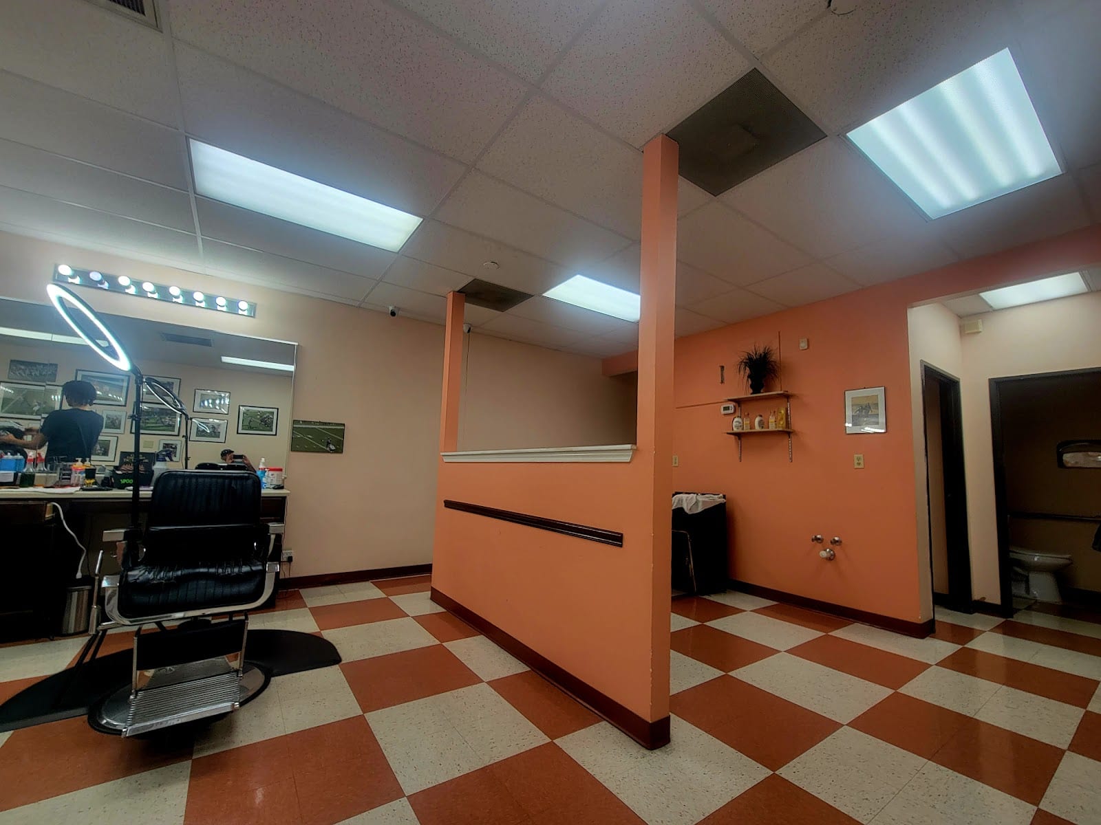 Troy Cuts Barber Shop