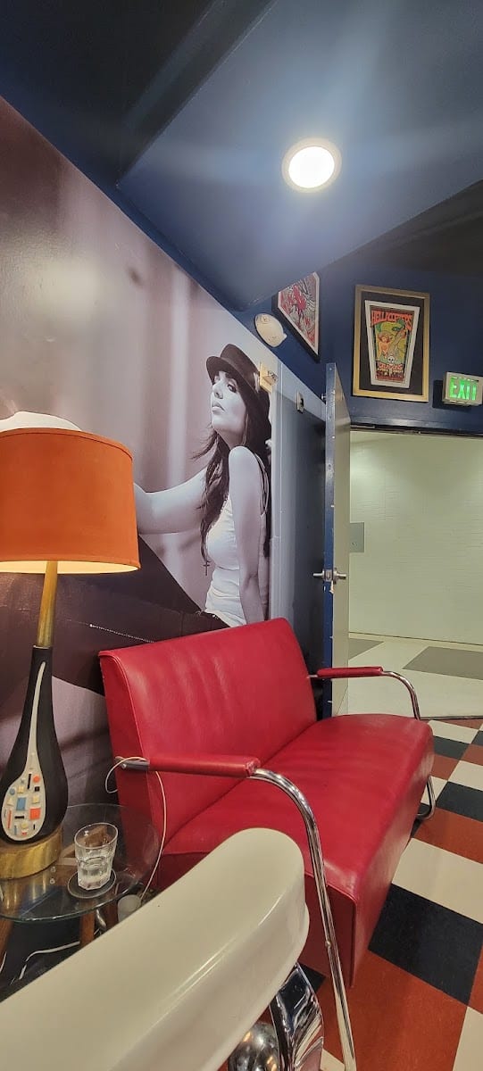 Beautiful Losers Barbershop, photo 2