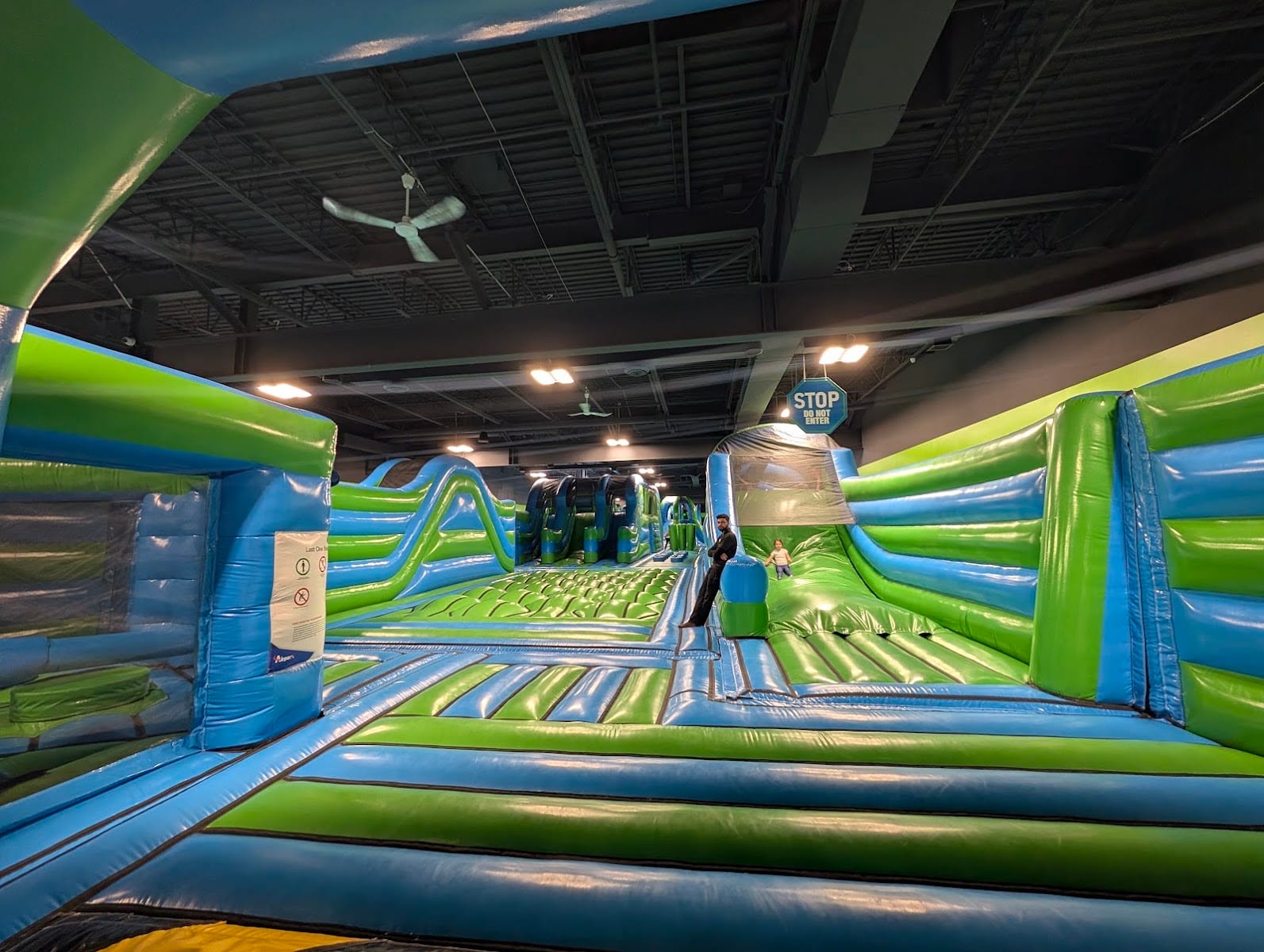 The Bubble Jump Park - Toronto, photo 2