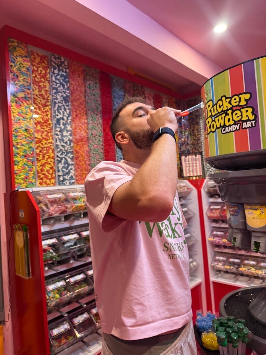 Willy's Candy Shop, photo 2