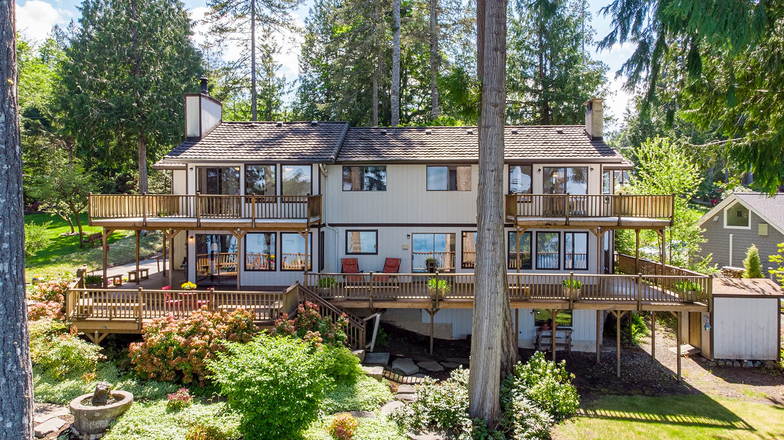 Julie & Pete Bradshaw | RE/MAX Northwest, photo 2