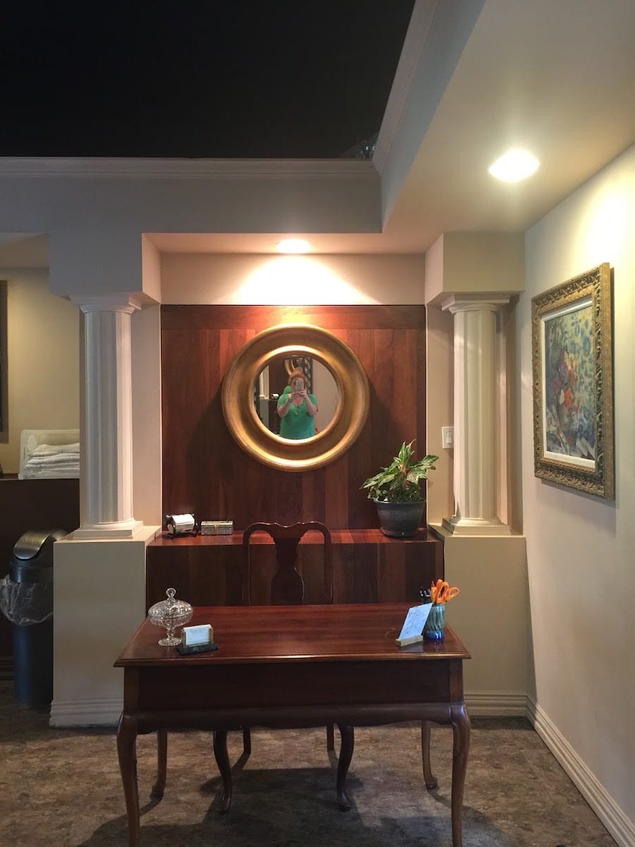 Vance Salon, photo 2
