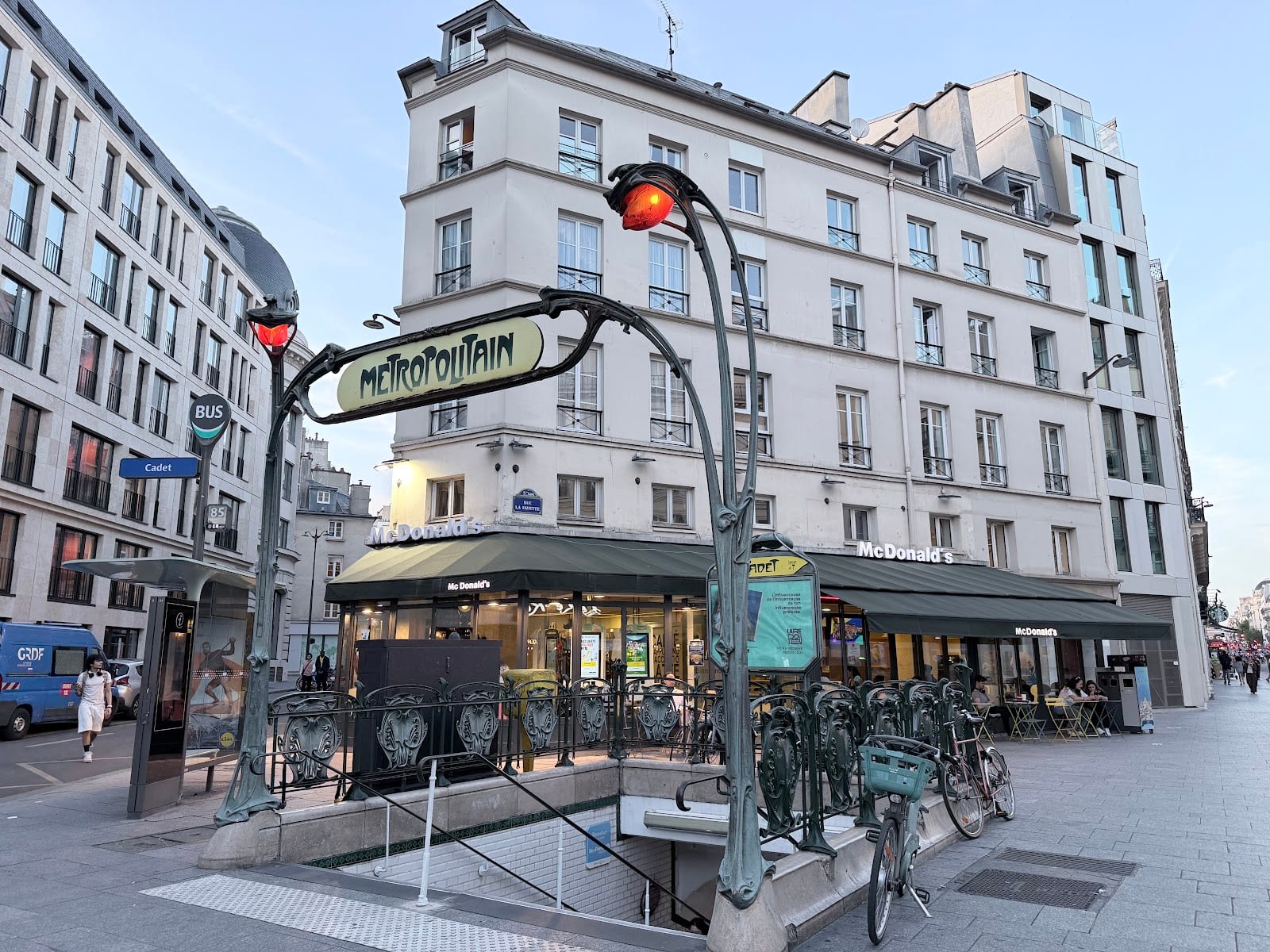 McDonald's Paris Cadet, photo 4