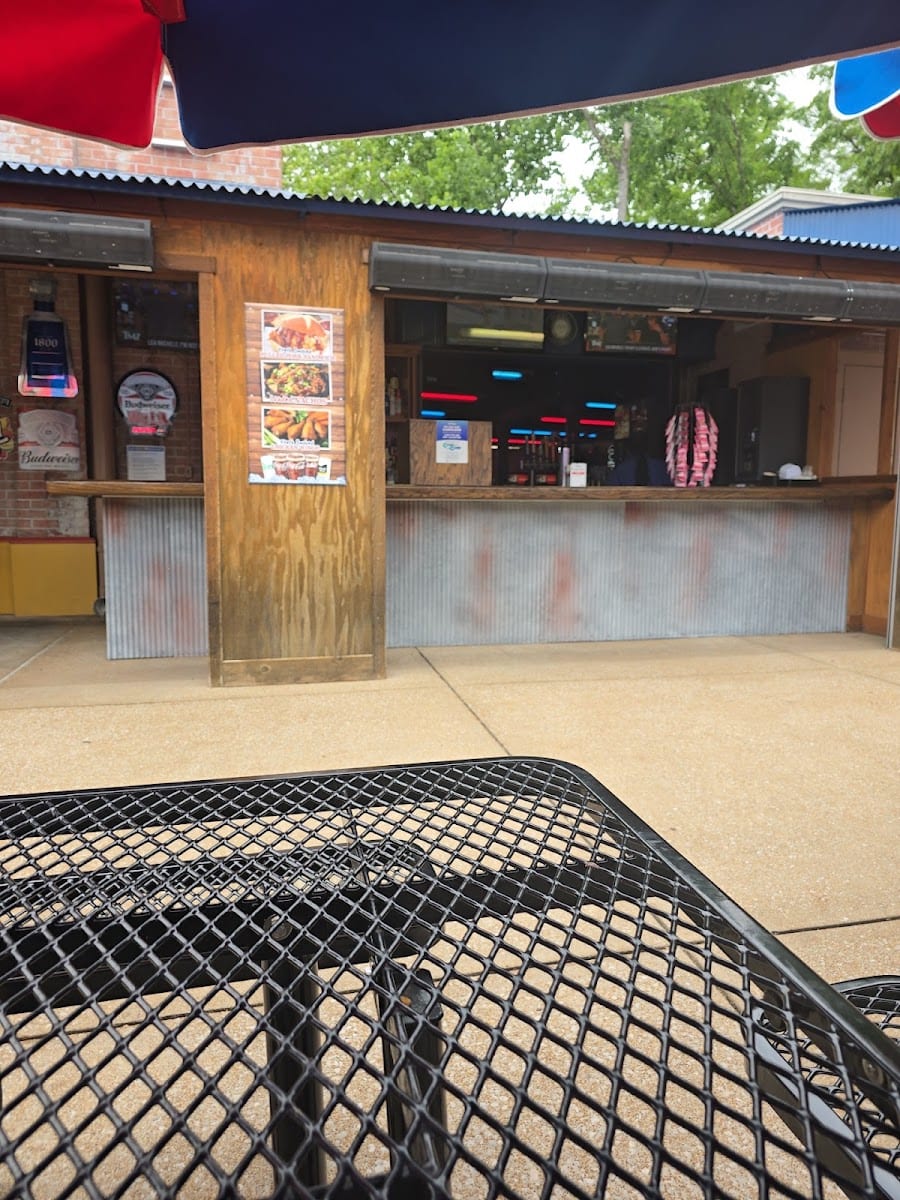 JB's Smokehouse Outside Bar