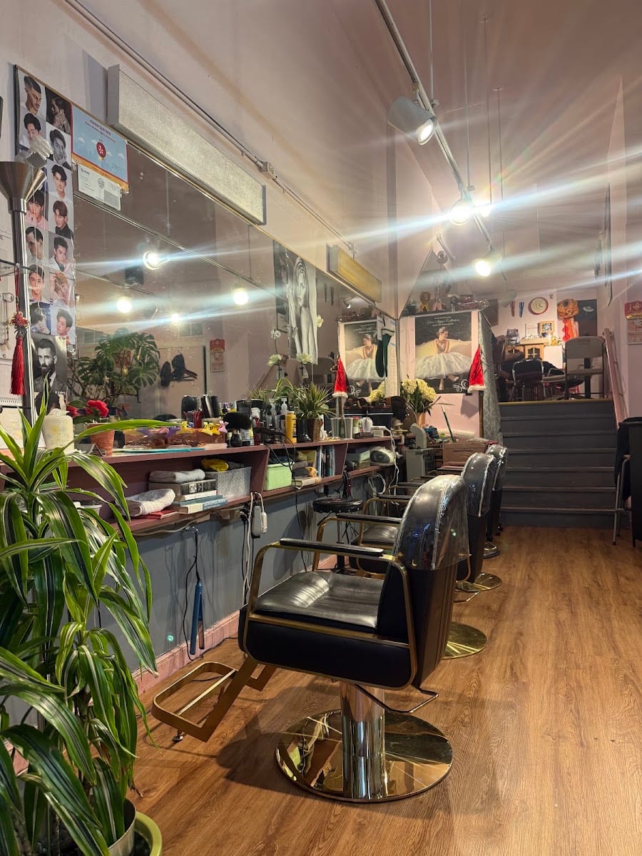 Mark's Beauty Salon