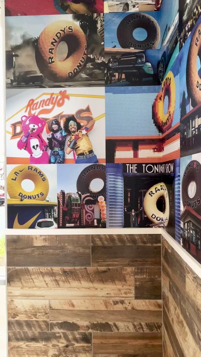 Randy's Donuts, photo 2