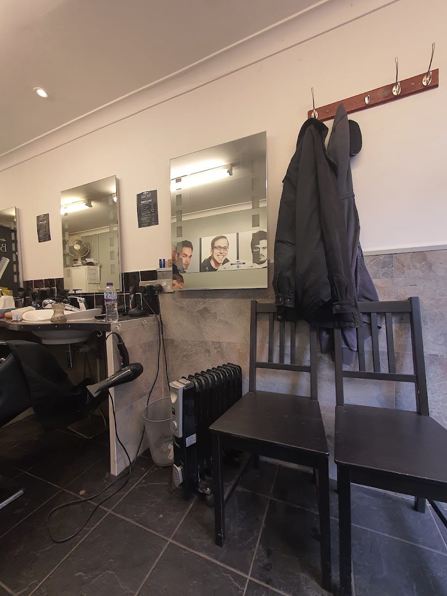 Richards Barber Shop, photo 4