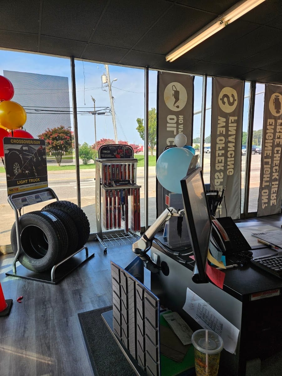Mr. Tire Auto Service Centers, photo 3