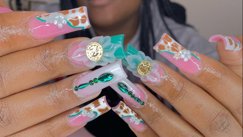 Psalms & Polish Nail Bar