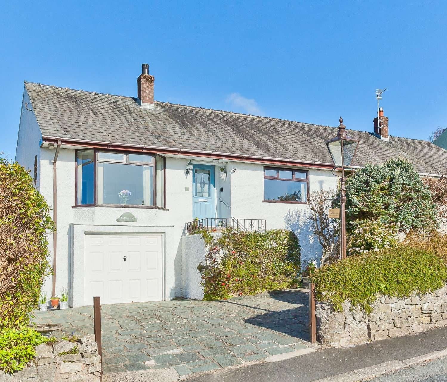 Holiday Cottages in Grange-over-Sands | Pet friendly